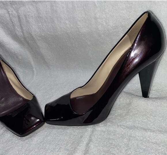 Prada Burgundy Patent Leather Square Toe Pumps Size 38 - Picture 4 of 7